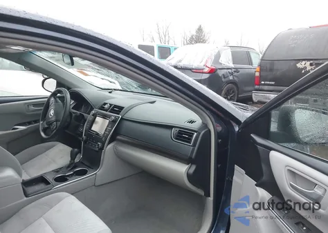 2017 Toyota Camry Le z USA, uszkodzony, nr VIN 4T1BF1FK5HU803652